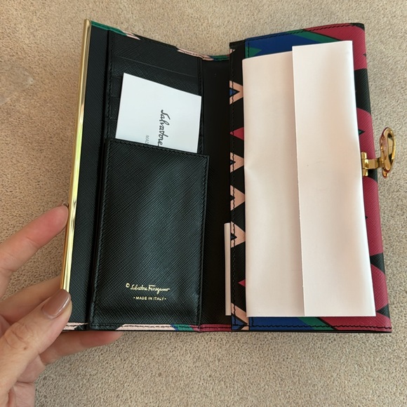 Ferragamo multicolor wallet brand new! - Picture 3 of 9